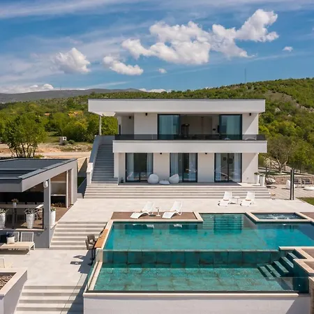 Villa Luxury Arya With 77sqm Heated Pool, Hot-tub, Sauna, Gym, Billiard, Playgrounds, 6 Bedroom Bajagic