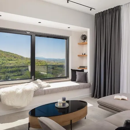 Luxury Arya With 77sqm Heated Pool, Hot-tub, Sauna, Gym, Billiard, Playgrounds, 6 Bedroom Bajagic