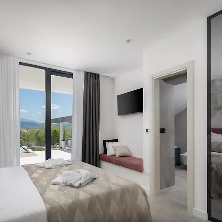 Luxury Arya With 77sqm Heated Pool, Hot-tub, Sauna, Gym, Billiard, Playgrounds, 6 Bedroom Bajagic
