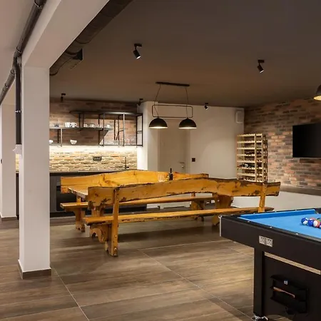 Luxury Arya With 77sqm Heated Pool, Hot-tub, Sauna, Gym, Billiard, Playgrounds, 6 Bedroom Villa *