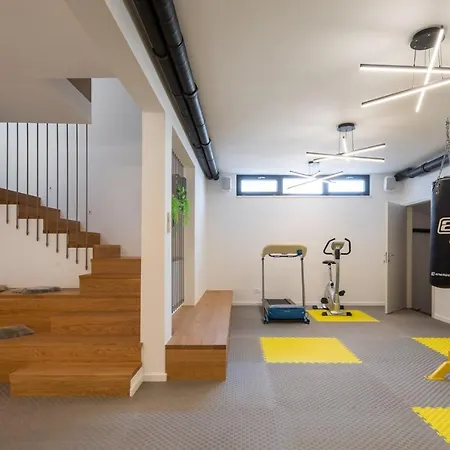 Luxury Arya With 77sqm Heated Pool, Hot-tub, Sauna, Gym, Billiard, Playgrounds, 6 Bedroom Bajagic